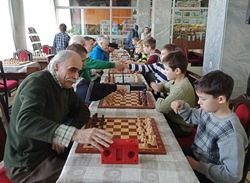 Шахматный матч с ветеранами